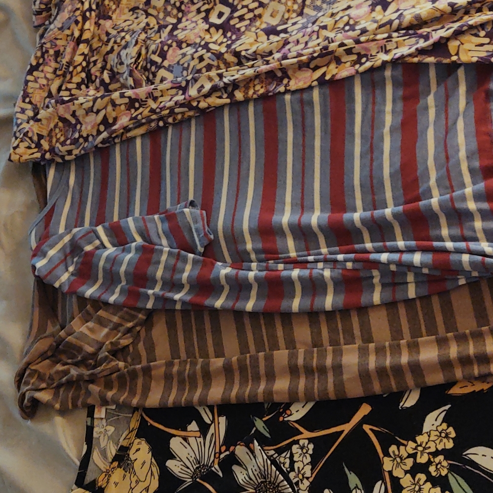 Four LuLaRoe tops
